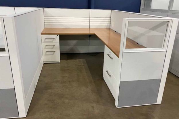 Sample preowned desk, white with light wood top