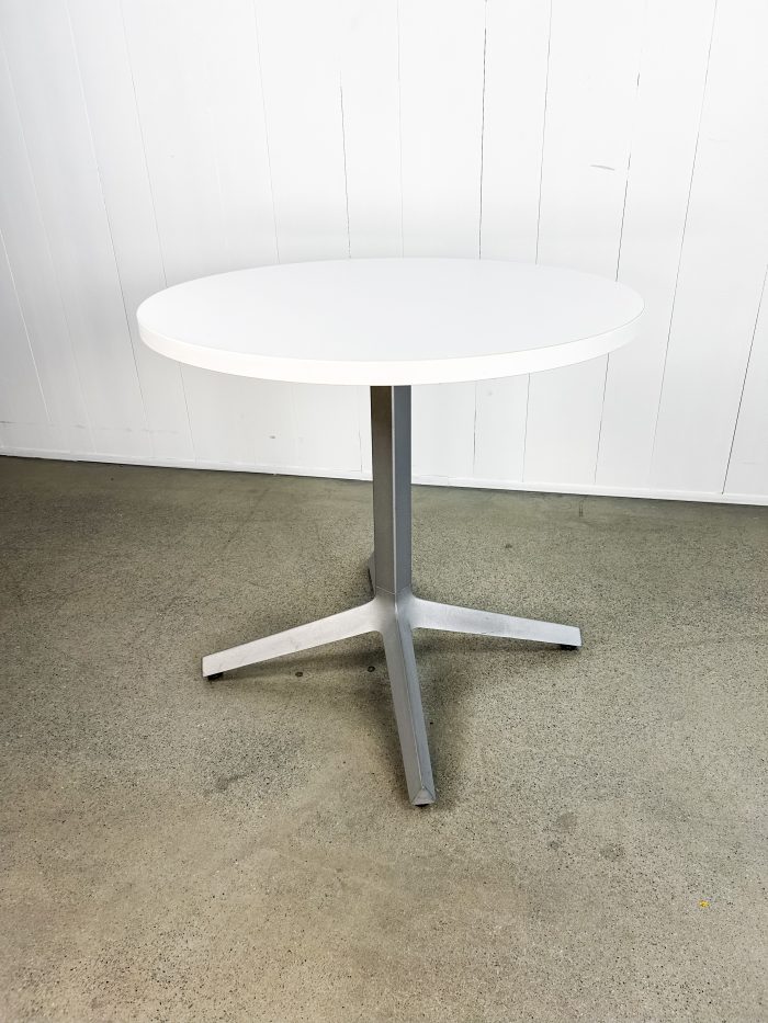 Knoll Round Table - Image 2